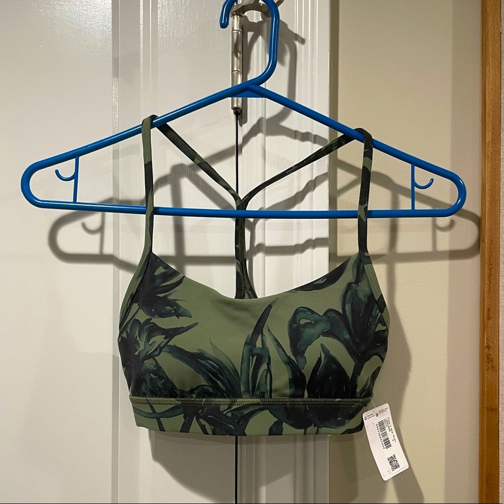 Lululemon NWT Flow Y Nulu Bra Sz 2